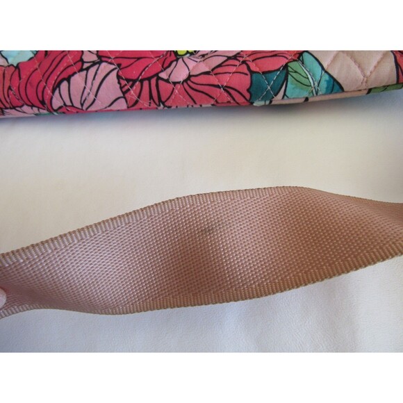 Vera Bradley Quilted Messenger/Tablet/Laptop Bag Vintage Floral Pattern - Picture 4 of 16